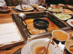 -吴氏老牌坊云南鱼豆花火锅店(通江街店)