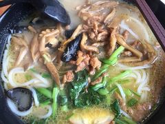 -老妈米线(港龙店)