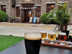 -麦落精酿啤酒餐吧(先农大院店)