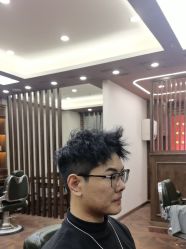 -贝勒爷专业男发