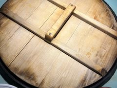 -鱼窝棚柴火铁锅炖(富山屯店)