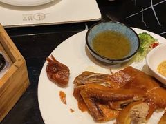 脆皮乳鸽-越宴(西施山路店)
