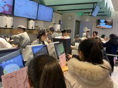 -奈雪的茶(亨特国际广场店)