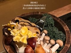 -三出山火锅(万象天地店)
