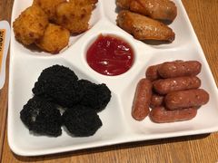 -乐凯撒披萨(东方新世界店)