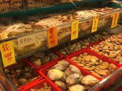 -鲜入围煮花胶鸡海鲜火锅