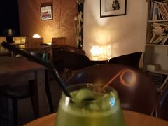 -脚下咖啡·CHILL酒馆(灵光东巷店)