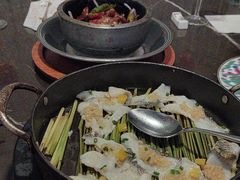 -海派悦庭·海胆烧麦·新融合菜(凯德广场店)