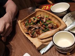 -老滇山寨•云南特色菜•地方菜•民族风情歌舞表演(金碧店)