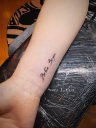 -SNOW TATTOO STUDIO