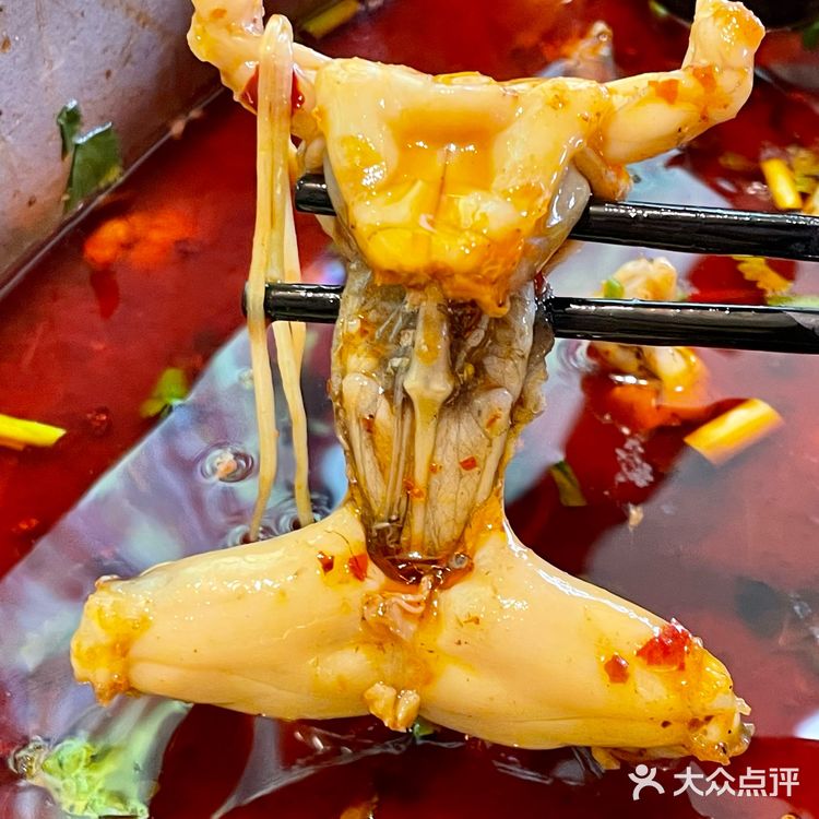 广州！这家18年老味道的田鸡真的嘎嘎香😋 