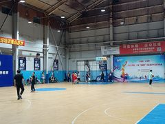 -顶峰篮球俱乐部(南头店)