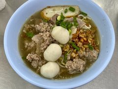 鱼蛋干细米粉-榮泰米粉湯(Left Shop)