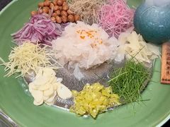 -得意咚瓜·顺德鱼生·冬瓜火锅(深圳首店)