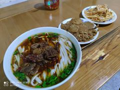 -矮子粉店1985·长沙米粉(湘春路店)