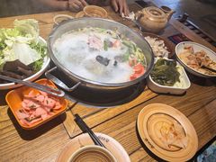 -快活林酸汤鱼鲜品火锅店(甲秀楼店)