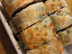 葱饼卷牛肉-台北楚楚园馅饼粥(虹桥南丰城店)