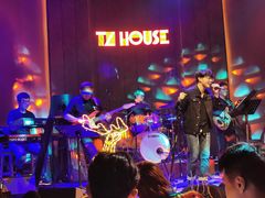 -TZ House音乐现场(来福士中心店)