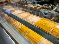 面包甜点陈列柜-泸溪河桃酥(壹方城店)