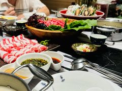 -红鼎豆捞·非遗鲍皇汤火锅(宝丰路店)