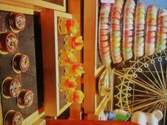 -雍容荟帝王蟹活龙虾展台自助(IFS黑金店)