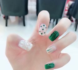 -Pink You美甲美睫纹绣定制中心