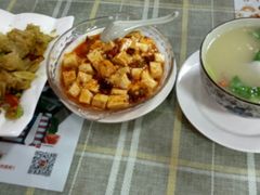 -天天向上素食餐厅(五台山店)