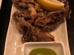 香酥鱿鱼圈配香草蛋黄酱-WOLFGANG PUCK KITCHEN & BAR(迪士尼小镇店)