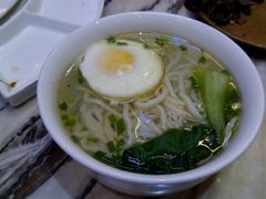 生日店家赠送的长寿面-金百万烤鸭店(马甸店)