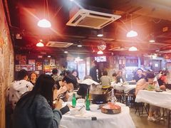 大堂-鲜入围煮花胶鸡海鲜火锅