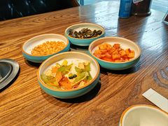 -明洞阿姨·韩式酱蟹烤肉·创意料理(三元桥店)