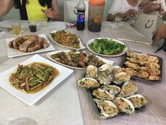 -覃记海鲜美食餐厅