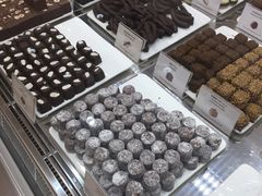 -VENCHI 闻绮(上海佛罗伦萨小镇店)