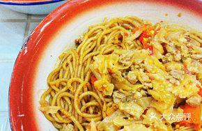Sour Cabbage with Minced Pork Noodles