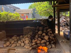 -御霞苑泥烩鸡休闲农庄