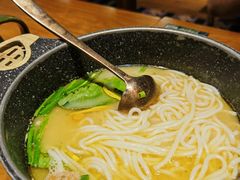 云南过桥米线-云海肴·汽锅鸡·云南菜(天山百盛优客店)