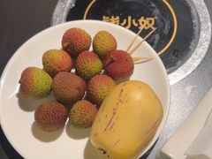 -钱小奴海鲜自助黑金店(杭州滨江龙湖店)