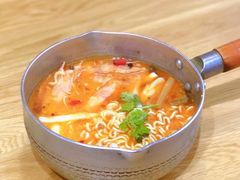冬阴功汤-About Bistro關於·泰式家庭料理