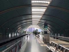 -龙阳路磁悬浮列车总站-停车场