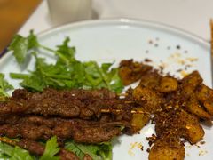 -犇逸·乐山跷脚牛肉·四川现炒(览海店)