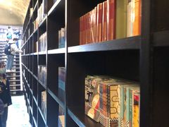 -钟书阁(松江泰晤士小镇店)