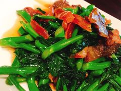 芥兰炒腊肉-稻鲜记潮汕砂锅粥