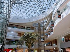 -LuOne凯德晶萃广场(徐家汇路店)