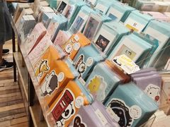 -猫的天空之城概念书店(杭州南宋御街店)