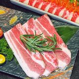 西安吃烤肉，离不开火炉旁特色的油泼辣子！