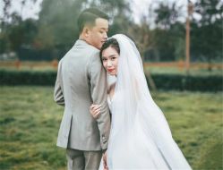 -LOVE SHINE婚纱·红鼎庄龙凤褂·妈妈装定制