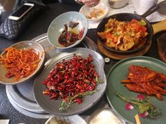 -草家酱蟹炭火烤肉店(珲春南路一店)