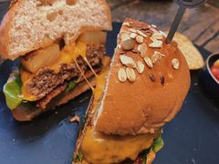 -HIGH FIVE哈福手工汉堡(桂林路店)