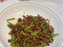 -新一家农家菜(华景新城店)