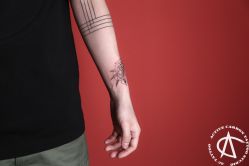 -AC TATTOO 纹身